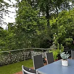 Апартаменты Mediterranes Gelbes Haus Pool Sauna Konigheim