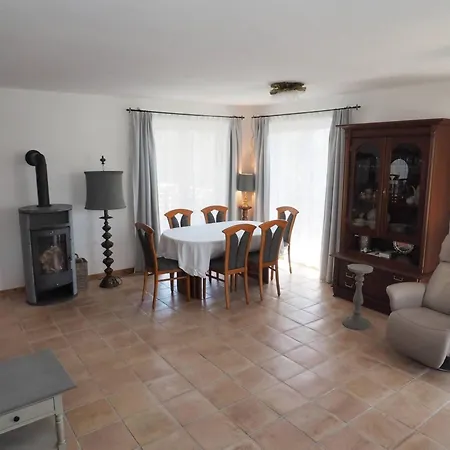 Mediterranes Gelbes Haus Pool Sauna Apartment