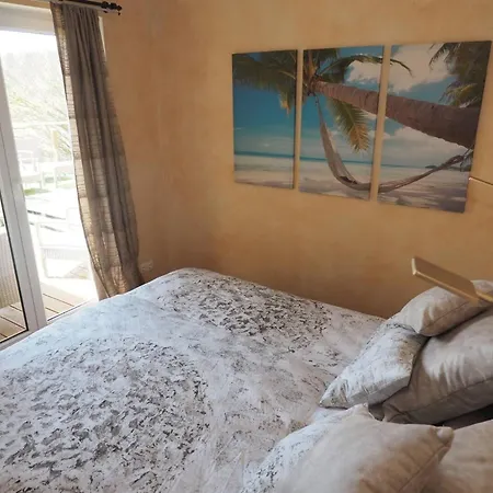 Mediterranes Gelbes Haus Pool Sauna Konigheim