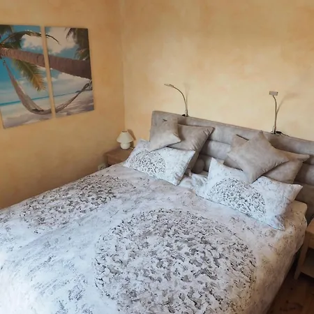 Mediterranes Gelbes Haus Pool Sauna *