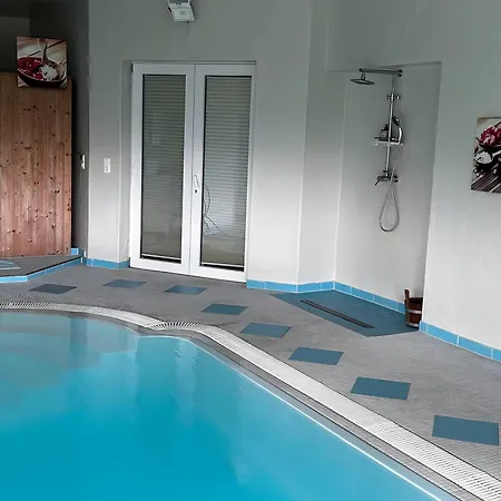 Mediterranes Gelbes Haus Pool Sauna Konigheim