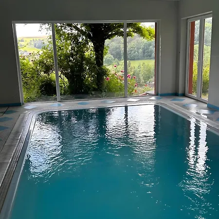 Mediterranes Gelbes Haus Pool Sauna *